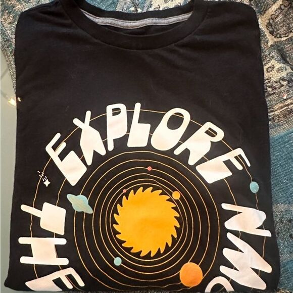 Old Navy Long-Sleeve Graphic T-Shirt for Boys - Picture 2 of 3